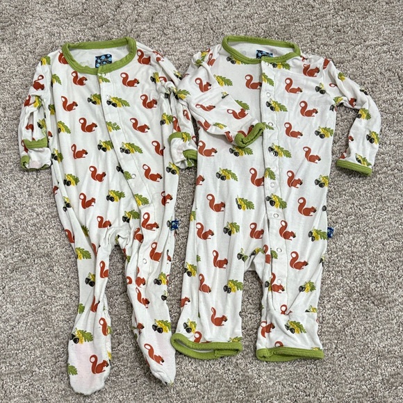 ^(2) KicKee Pants Footie Onesie and Romper Vintage Squirrel & Acorn Print - Picture 1 of 14